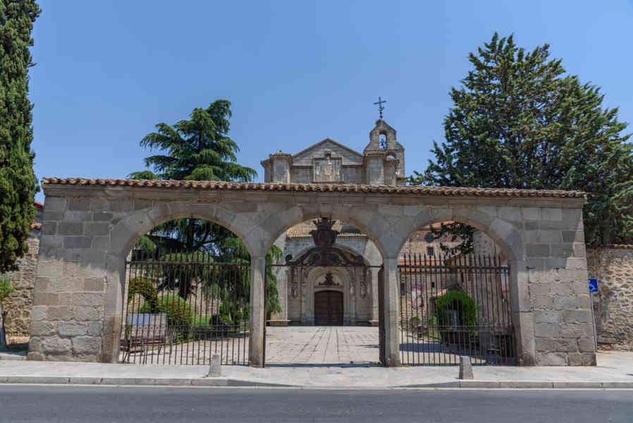 Ávila 081 - real monasterio de Santo Tomás.jpg
